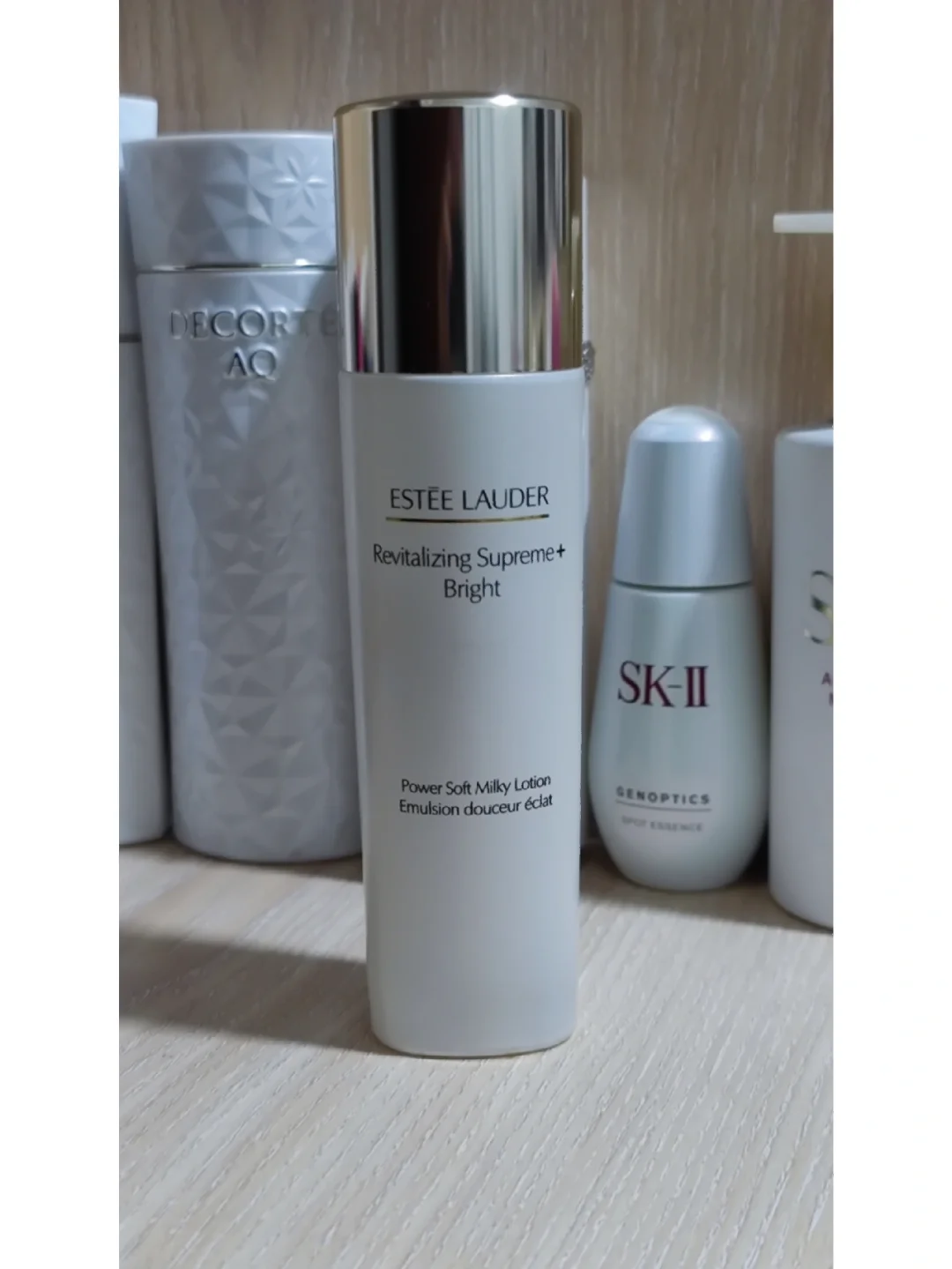 无外盒祛批了,余量2/3,实际以克数为准,168包邮#雅诗兰黛多效智妍乳液