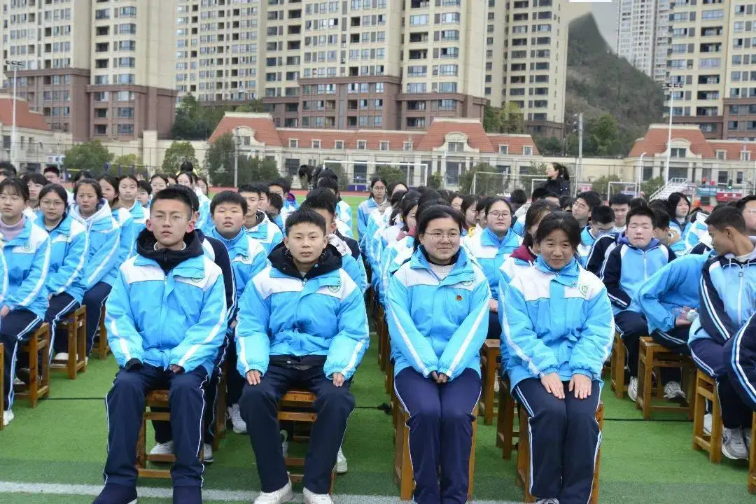 遵义四中实验初中(遵义市第四十二中学)揭牌仪式暨2024年春季学期开学