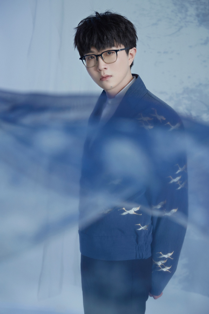 今晚18:00来优酷#剧好听的歌#,听@毛不易带来《香蜜沉沉烬如霜》主题