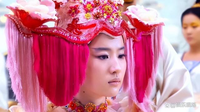 盘点古装剧雷人造型:头顶锅盖脸系丝袜,开瓶器当鼻环,太辣眼睛