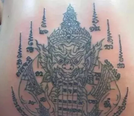 泰国丨在这里,无论黑社会还是善男信女都爱纹身.