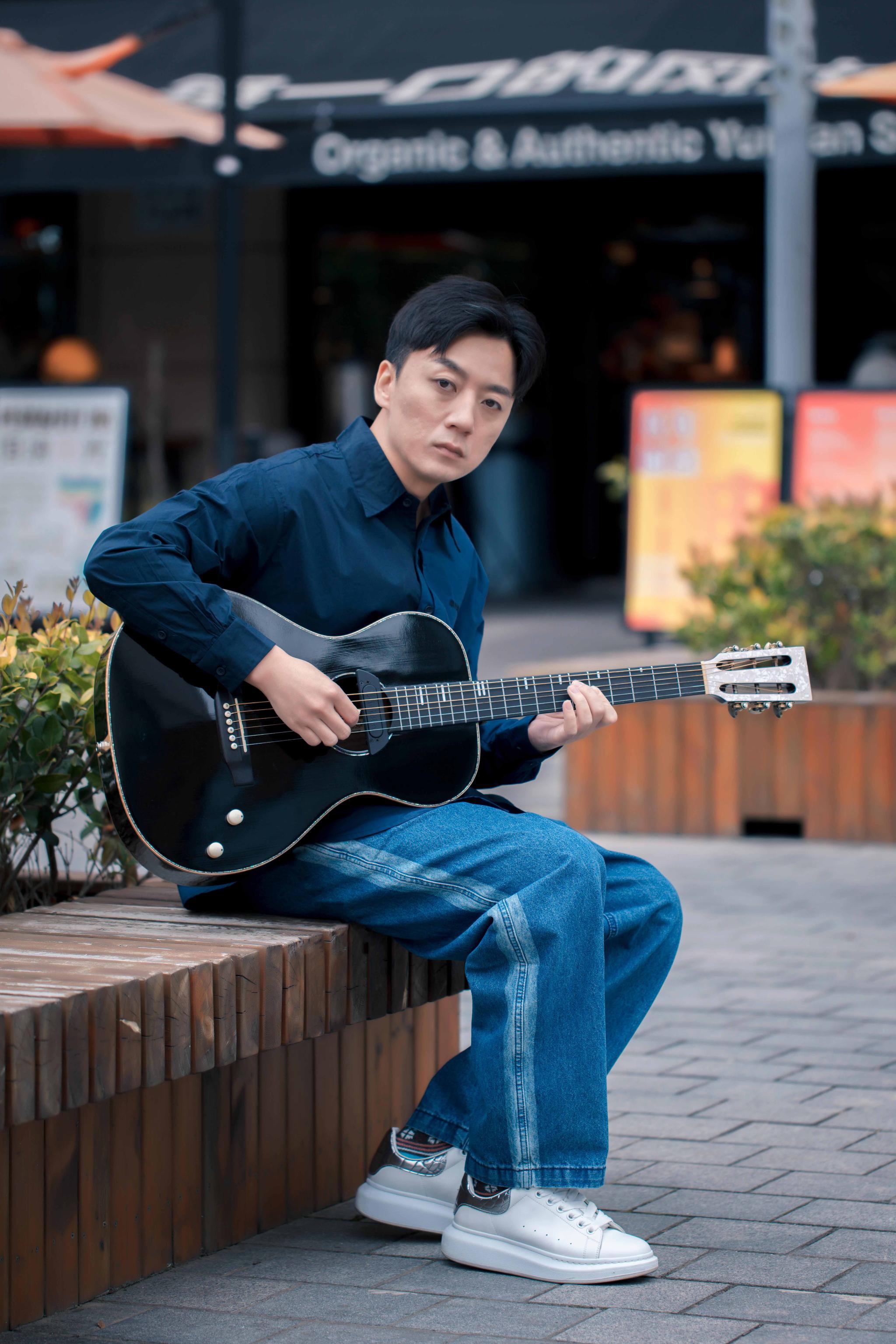 歌手张磊四十不惑再发专辑怀敬畏之心坚持真音乐