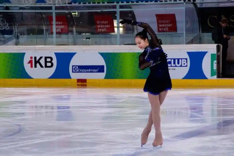 7015关于我的滑冰故事—小飞船21岁啦!