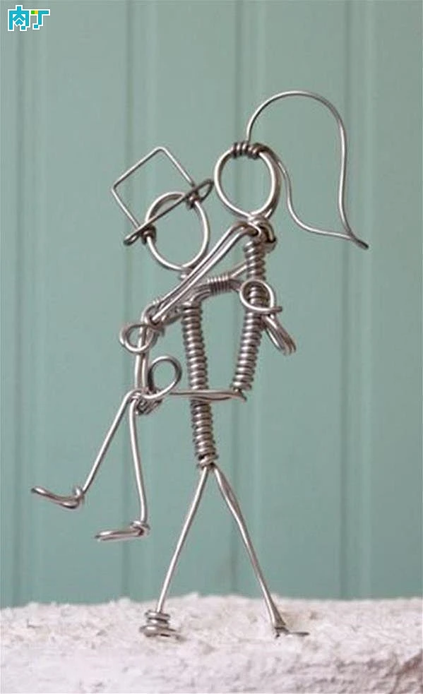 铁丝工艺品制作方法 铁丝,电线人diy手工作品欣赏╭★肉丁网