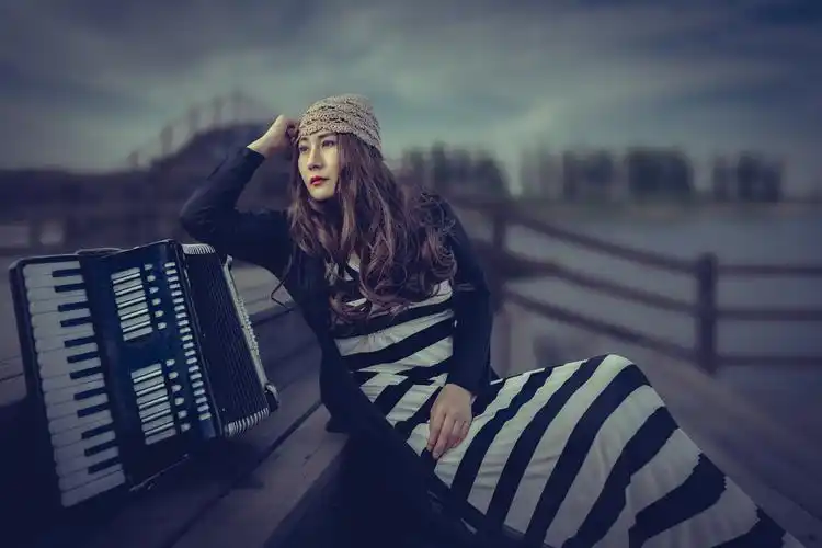 一张好的作品概括了摄影与模特的全部情感,他们热爱生活,捕抓美好的一