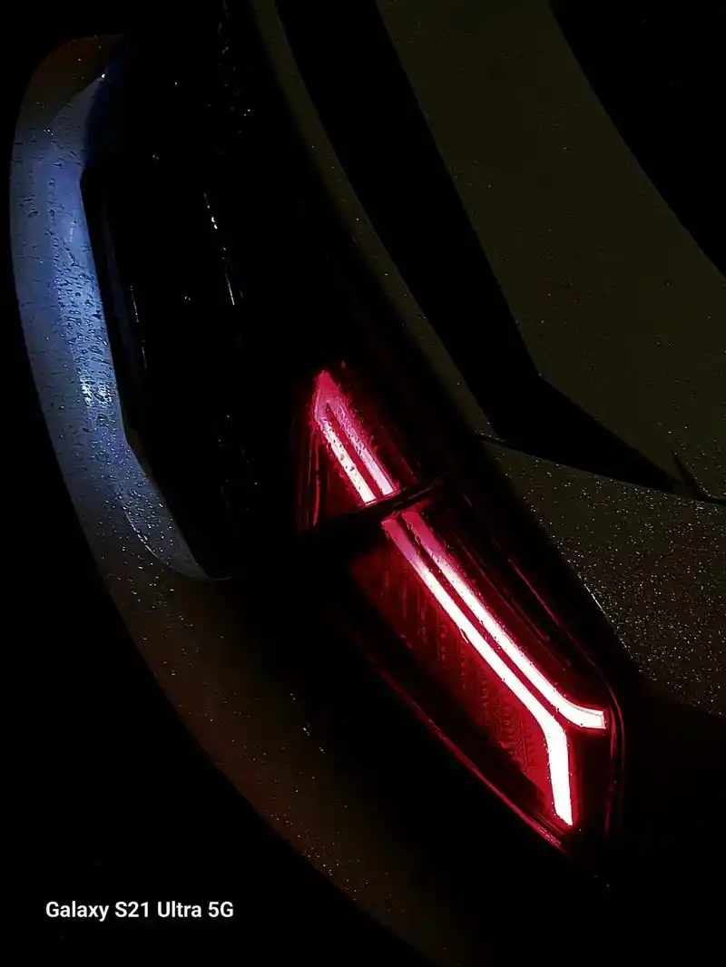 喜欢雨天#奥迪a7 #拍车仪式感 #尾灯 - 抖音