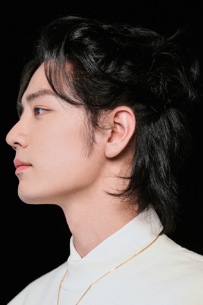 肖战冬至侧颜##肖战宝诗龙全球品牌代言人##肖战