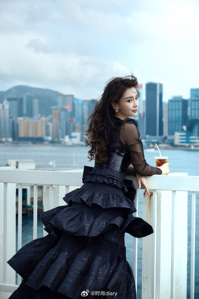 angelababy金像奖红毯