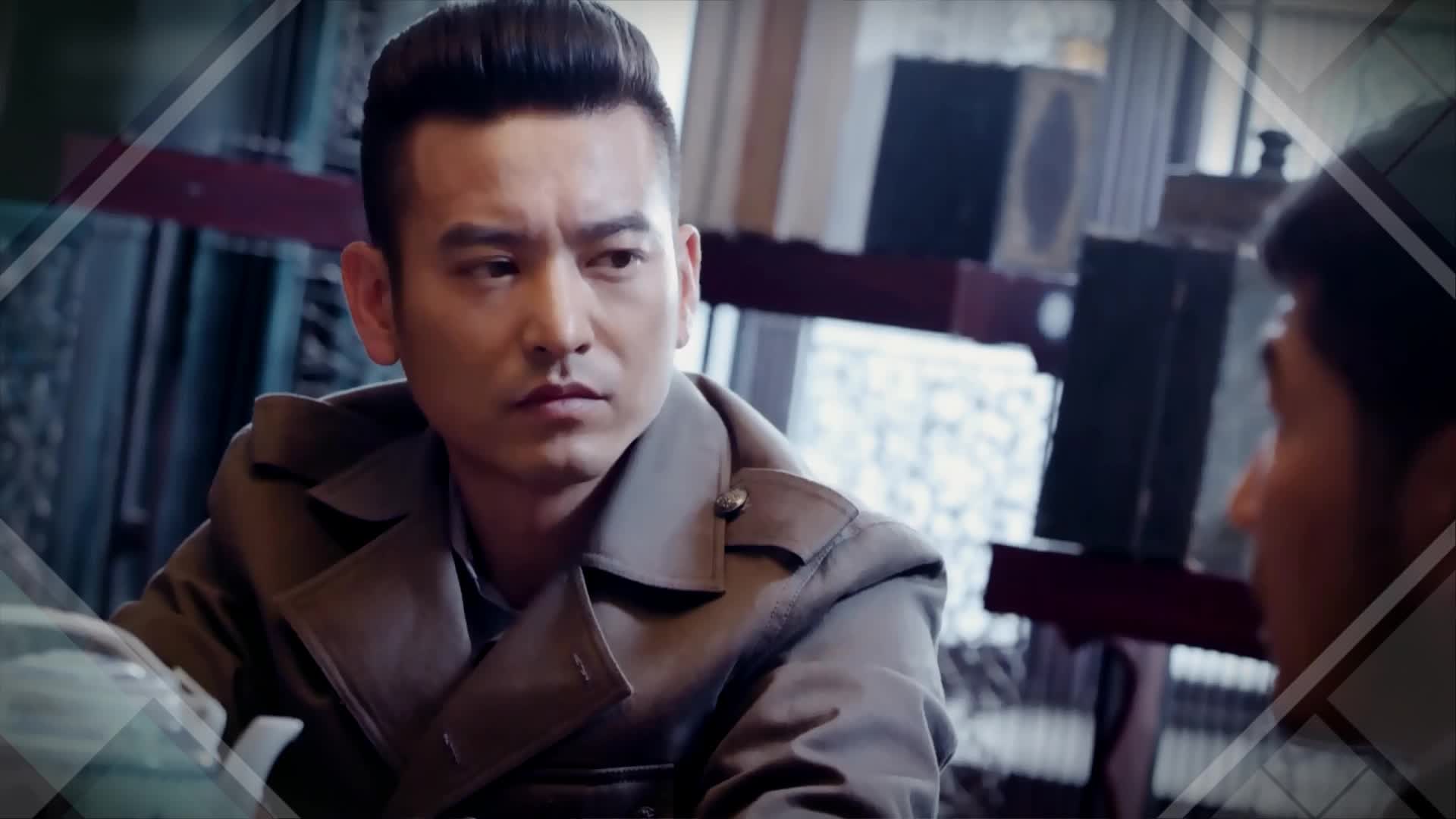 电视剧《飞哥战队》片花 王俊彭上演"反差萌" 用抢指着袁文康