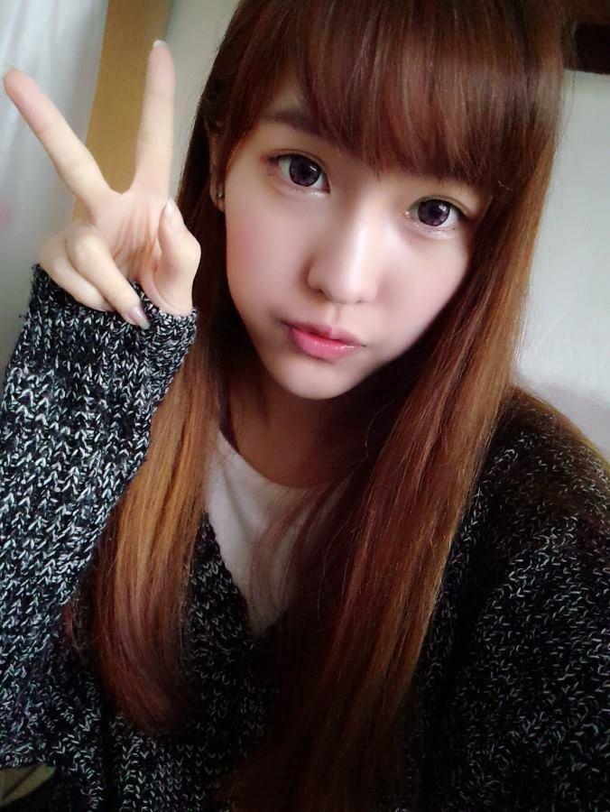 深藏不露 台湾18岁主播私照