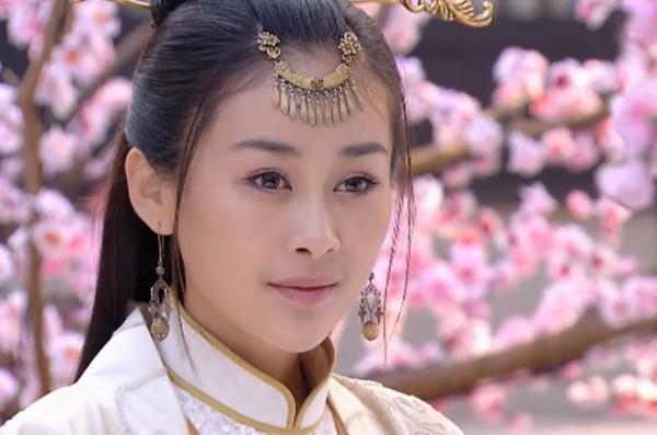 三圣母是民间故事中的神仙之一,通常被称为华山三娘,华山圣母.