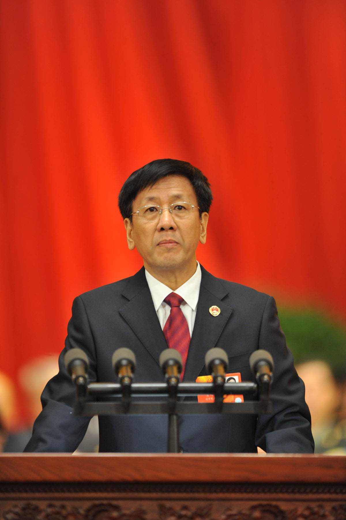 人大第三次全体会议:最高人民检察院检察长曹建明作工作报告--中国人