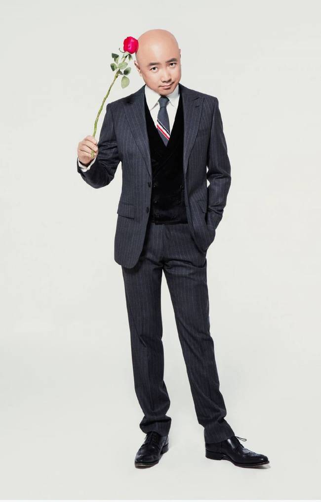 先给大家介绍下徐峥吧,白羊座a型血,拥有178cm的身高,体重目测170斤