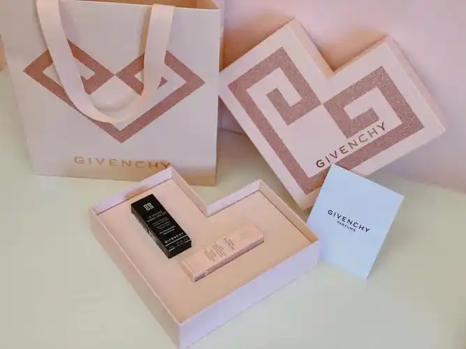 2022givenchy情人节礼盒
