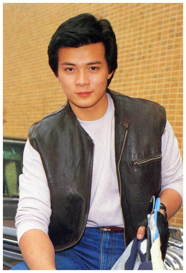 盘点80年代香港电视男明星 黄日华梁朝伟刘德华周润发都好青涩__财经