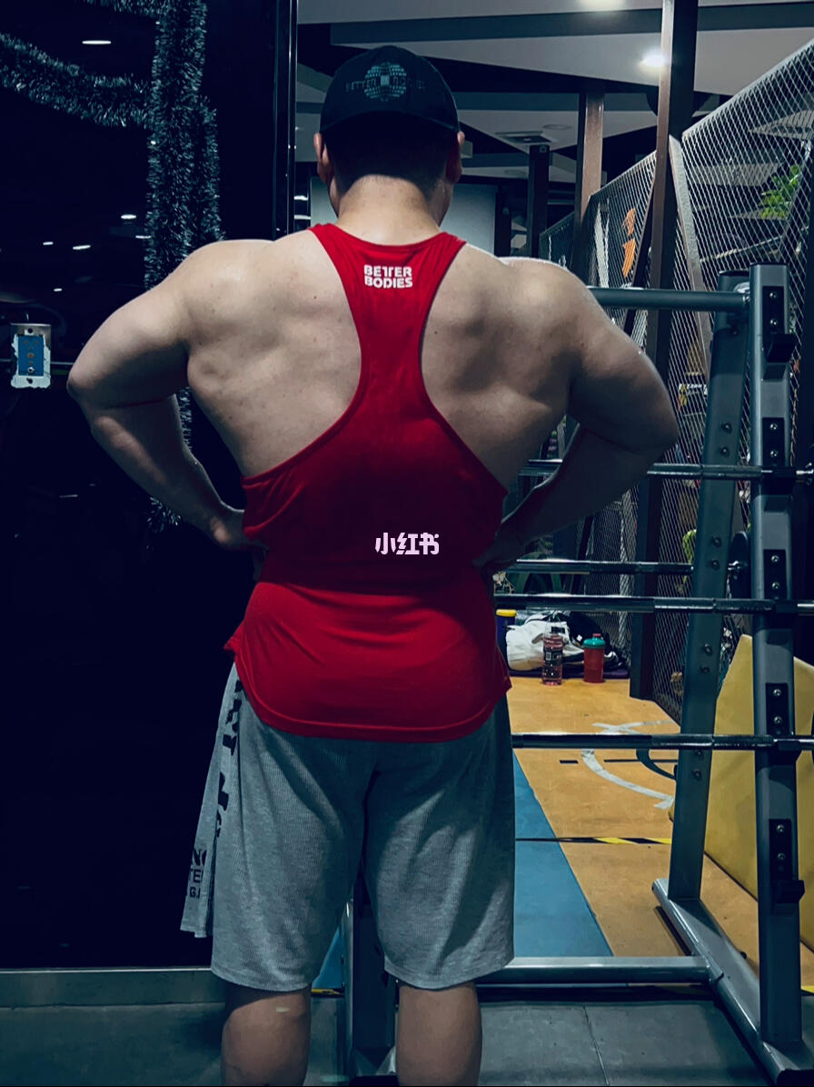 男人就应该虎背熊腰