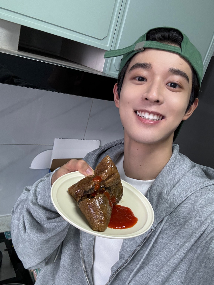 端午安康~大家吃的什么馅的?  #美好接粽而至#吴宇恒超话