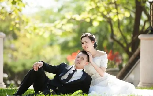 org/1999/xhtml">    新郎  陈宝,新娘  于洋结婚请柬吉日:2017-04-22