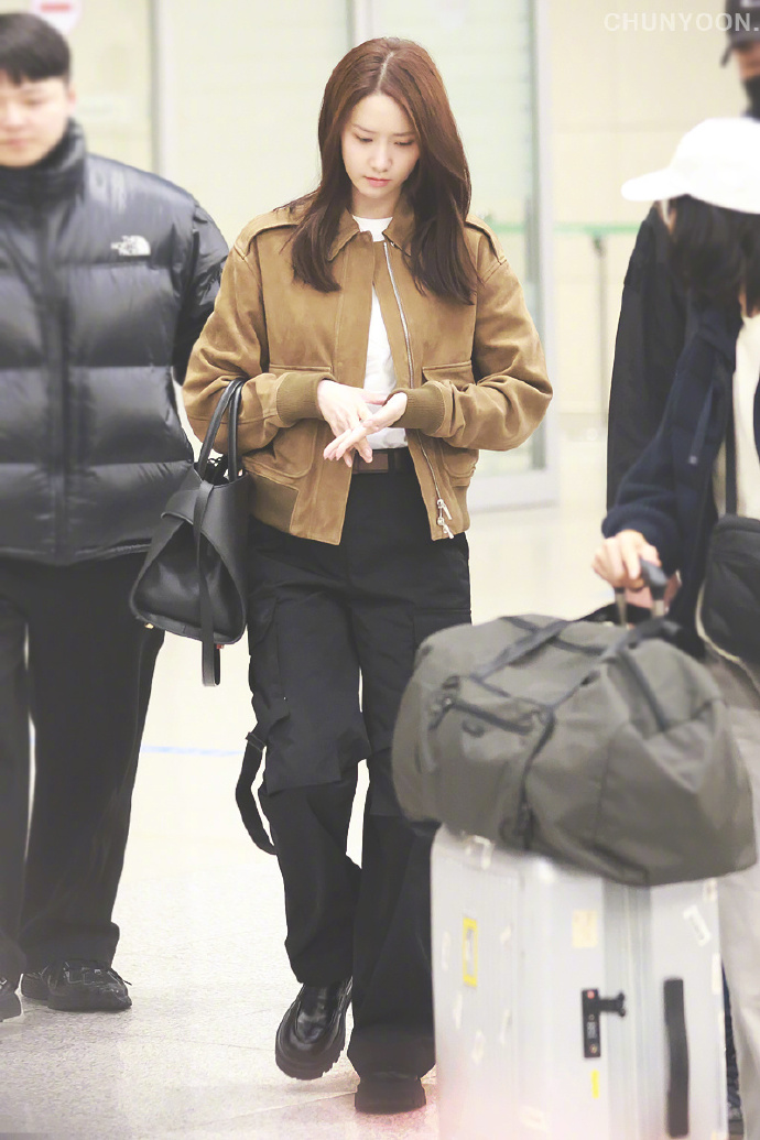 林允儿电影2点的约会#06#林允儿yoonite#  240304 林允儿仁川机