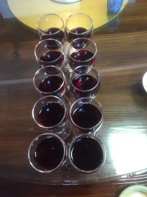 十杯红酒,代表十全十美!