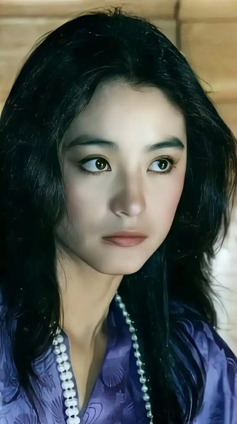 顶级壁纸〕盛世容颜,林青霞年轻时候就是初恋该有的样子##林 - 抖音