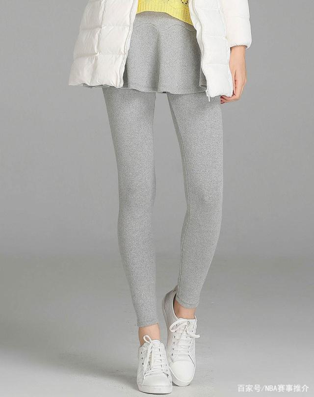 灰色打底裤配什么鞋子?打底裤配什么上衣好看?