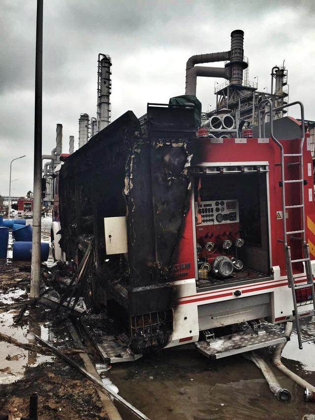 福建漳州px项目再次复燃 两辆消防车被烧毁