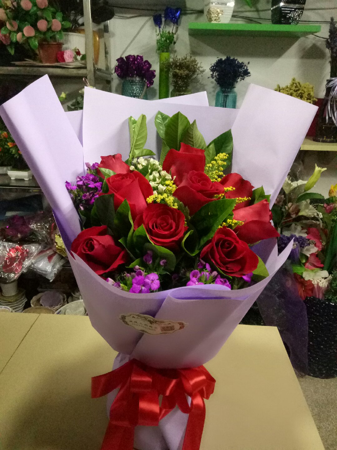 9朵红玫瑰高档花束