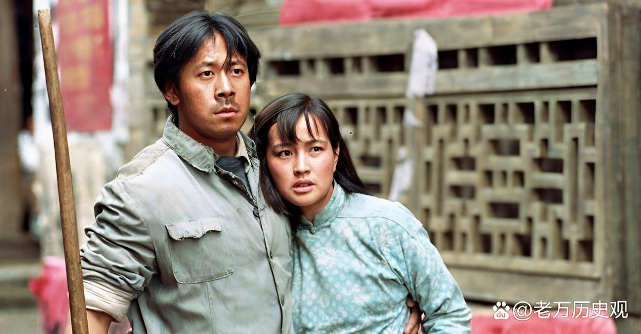 怎么看都不像四十岁的样子.站在姜文旁边,没有年龄差异!