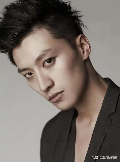 乔任梁断臂倒吊图片(28岁的乔任梁惨死别墅死亡真相)