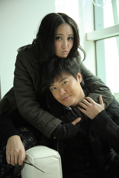 李晨,张译,佟丽娅,杨幂,张歆艺等主演的电视剧《北京爱情故事》首轮