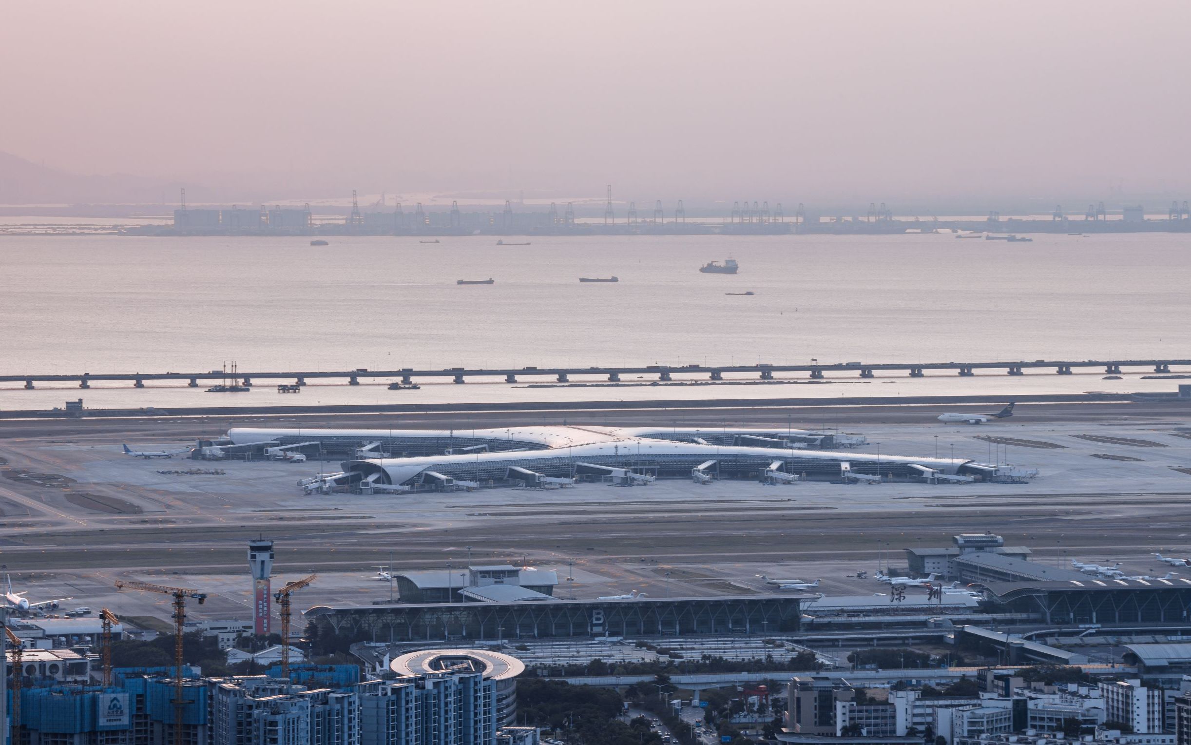 活动作品深圳宝安国际机场卫星厅正式投运