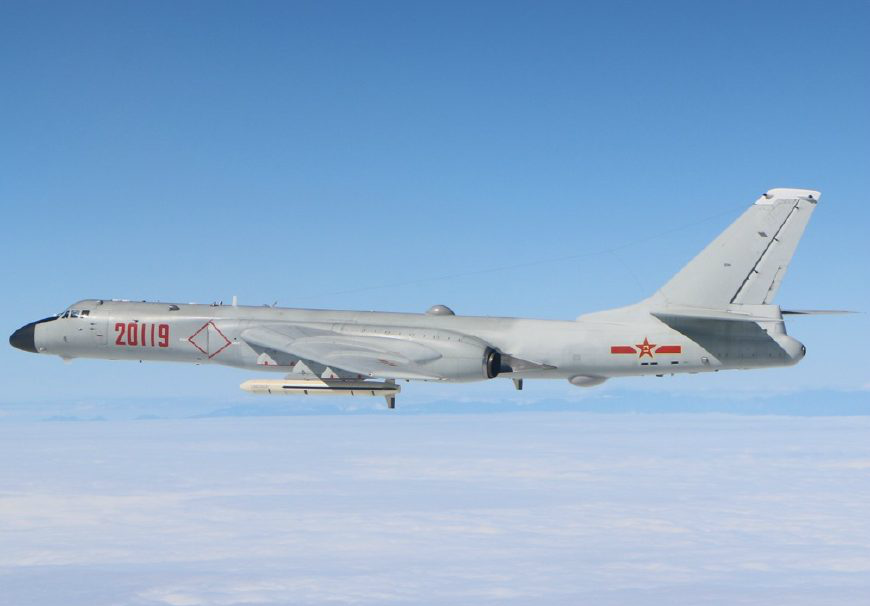 5架轰6k轰炸机现身中国西飞阎良机场