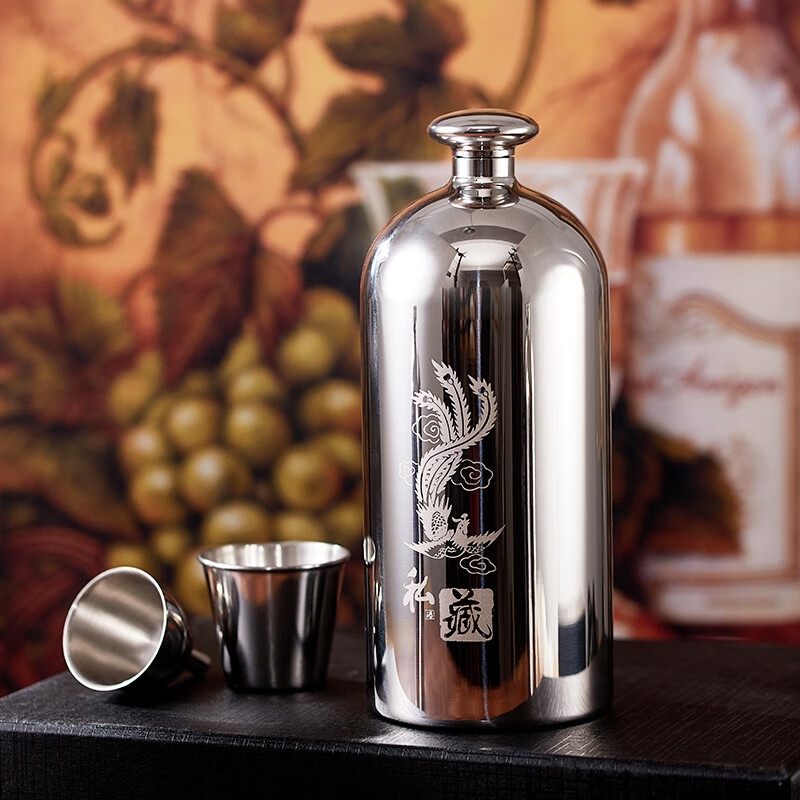 不锈钢酒壶不锈钢304加厚1斤装白酒洋酒瓶便携式古风家用外出随身酒壶