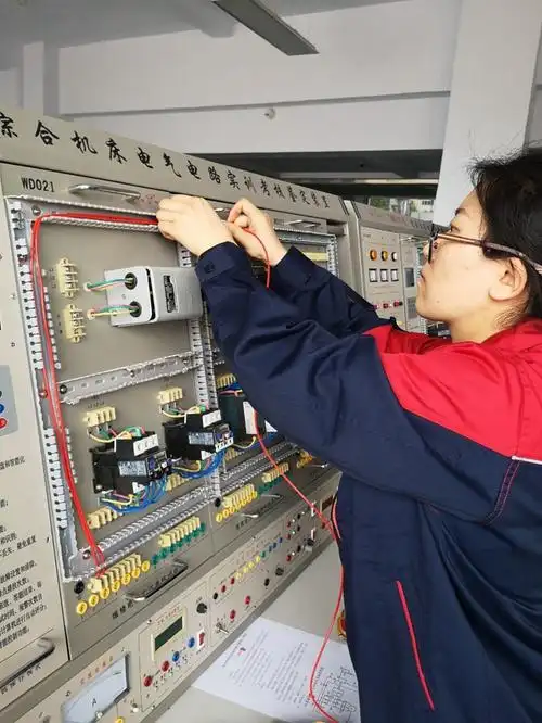 有你有我------技能竞赛节电工项目教师组比赛 自动化工程系 晋城技师