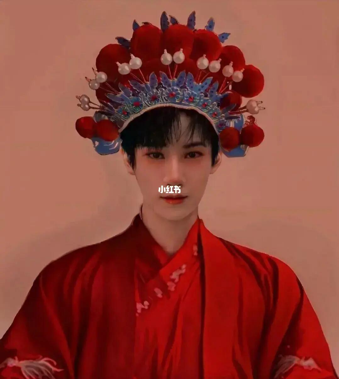 时代少年团红色戏服照.