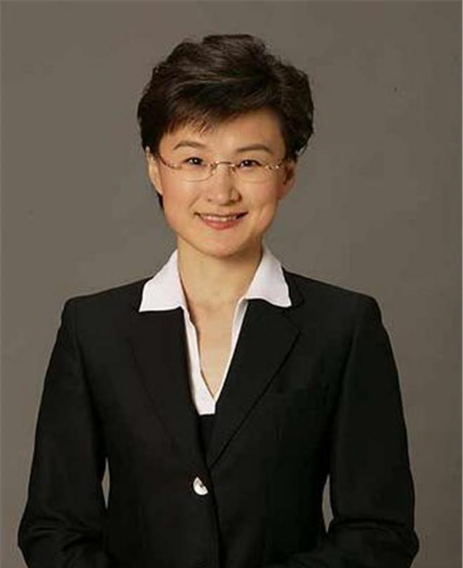 电视第一美女主持,不顾家人反对,今夫妻俩成娱乐圈模范_杜宪_陈多明