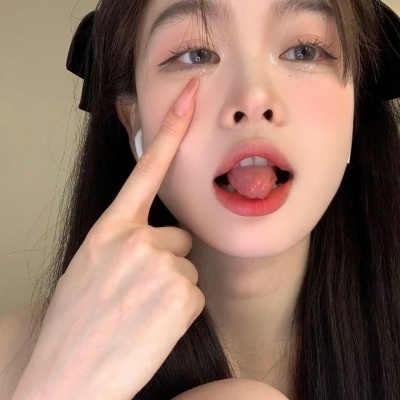 16岁网恋照片女生多张