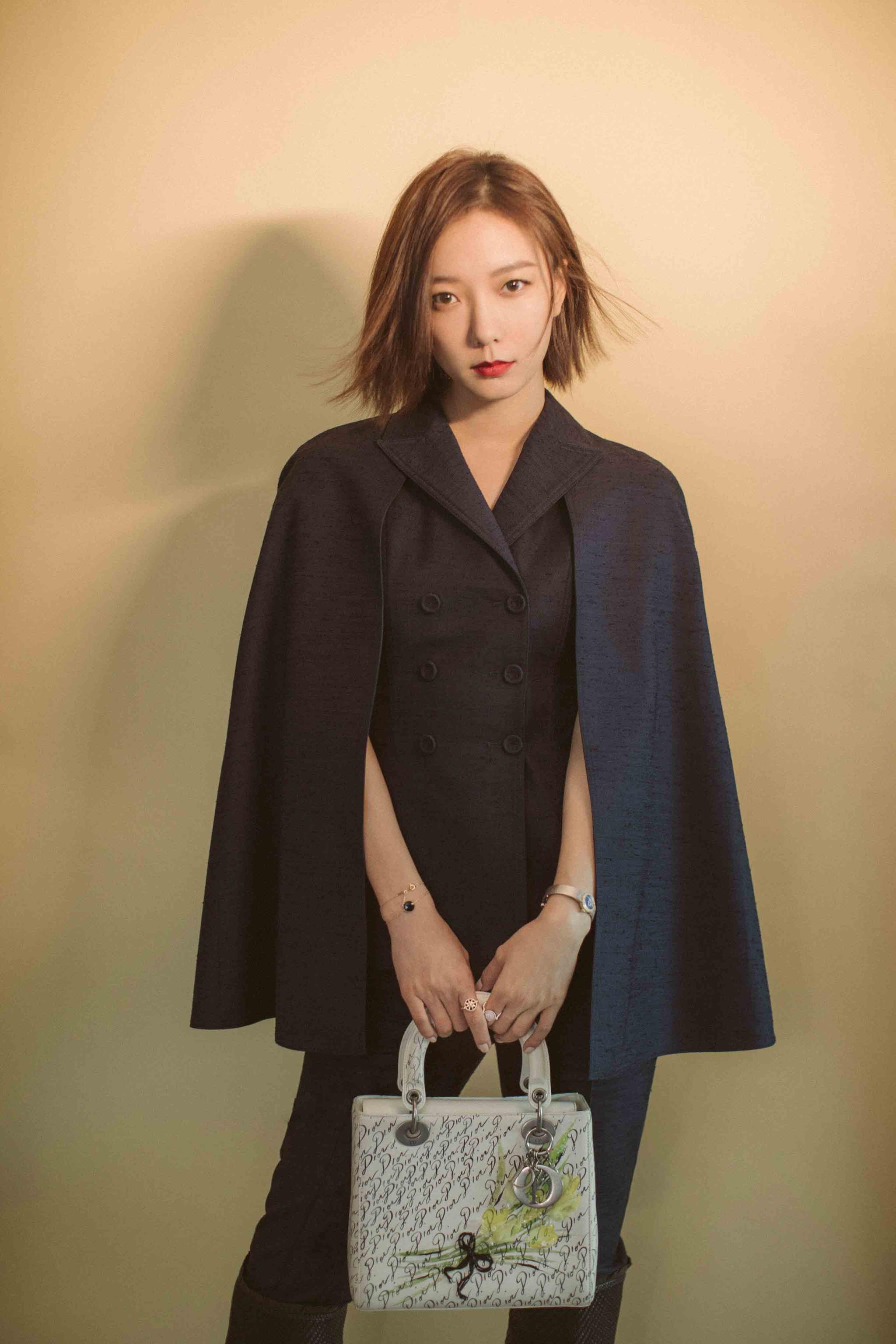 王珞丹受邀出席迪奥揭幕酒会 酷帅气质上演优雅西装杀