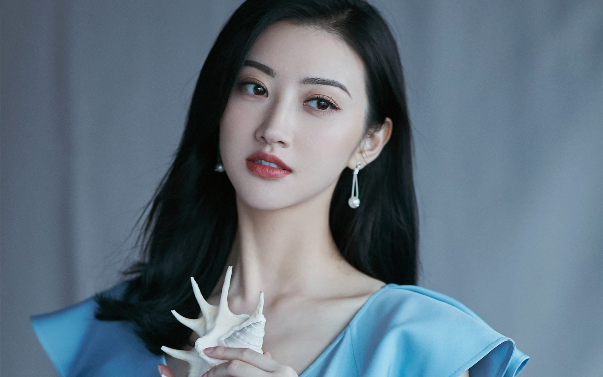 景甜淡蓝色长裙性感图片桌面壁纸