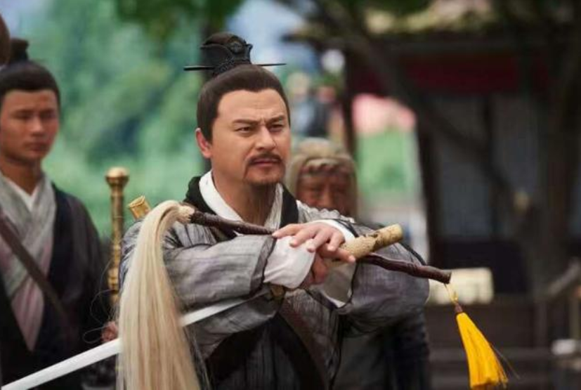 阿佑(涂松岩饰)张世豪的左膀右臂,很有能力的一个人