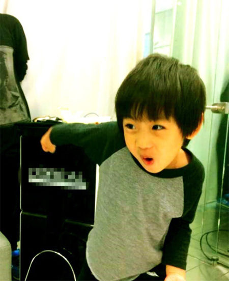 [晒萌宝]kimi潮童搭配晋升长腿男神