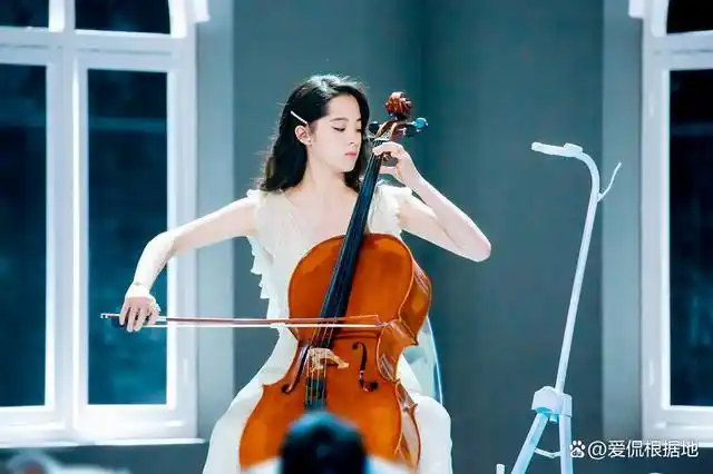 多年已过,但欧阳娜娜与刘昊然,陈飞宇等小鲜肉形成的cp话题仍然是她的