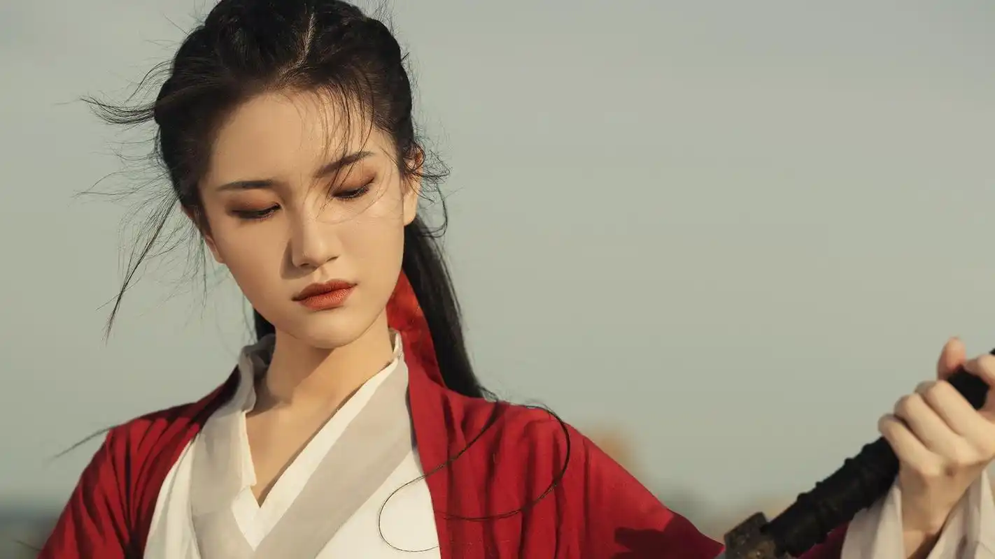 古风红衣侠女冷艳英姿魅力写真