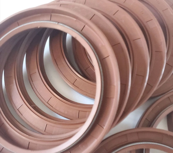 油封tc骨架密封圈高温减速机轴承用防尘油封fkm氟橡胶圈厂家现货