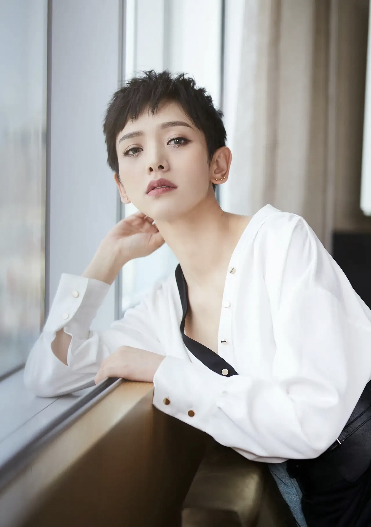 刘恺威新女友李晓峰,比杨幂年龄大!