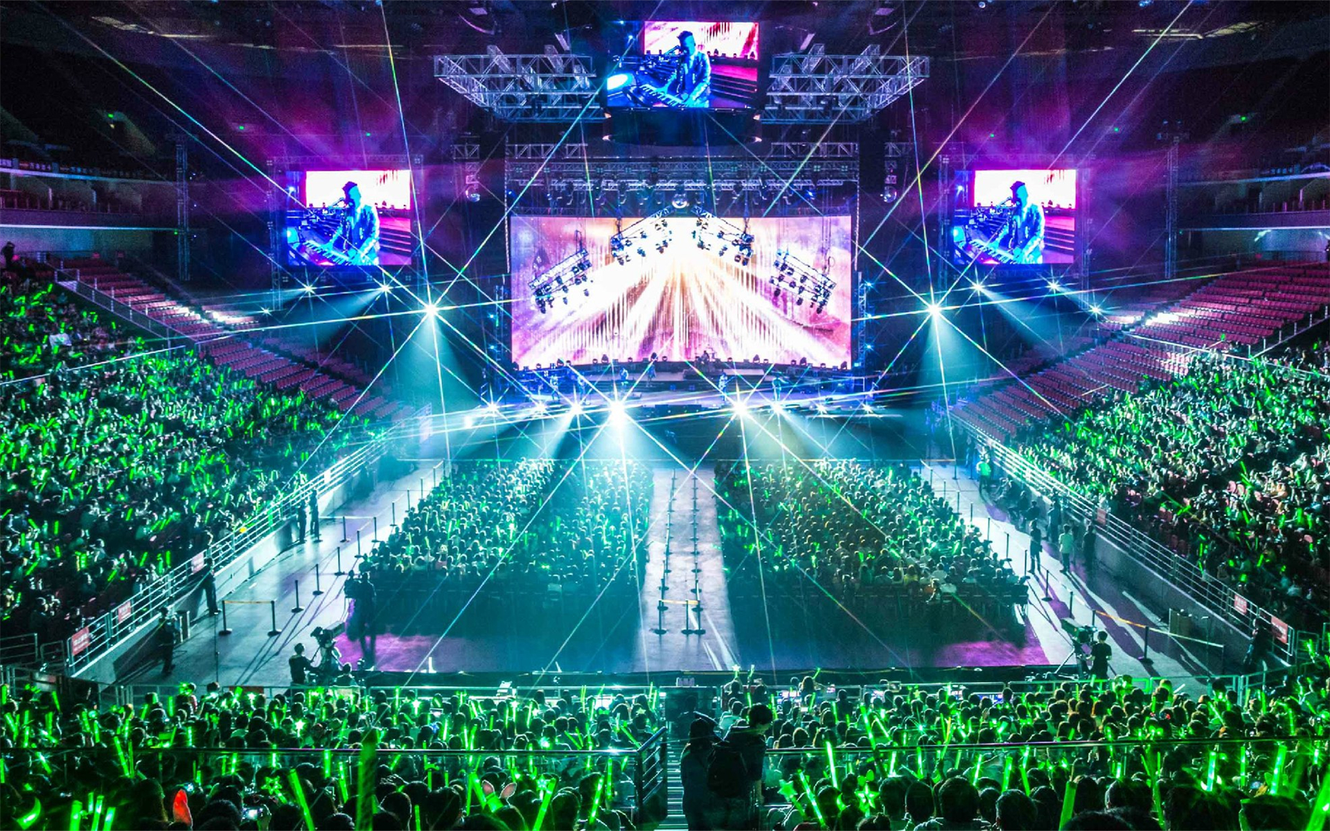 火热演唱会动感歌舞电脑桌面壁纸