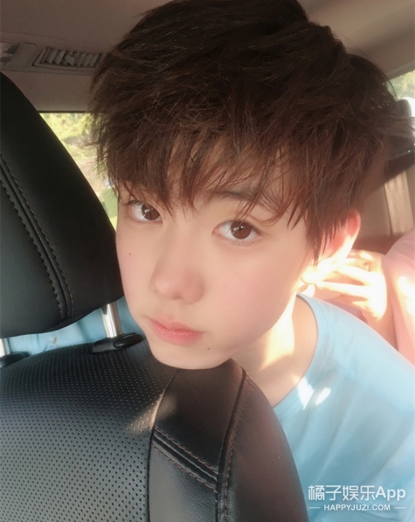 tfboys的新师弟13岁身高180cm,而且还是国家二级游泳运动员