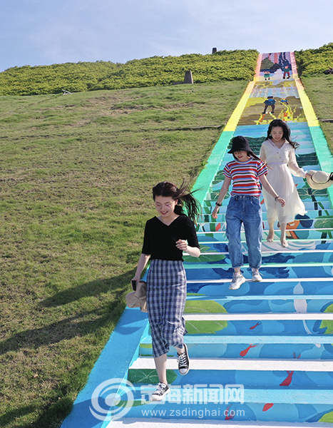 马岙新增一处网红彩绘阶梯