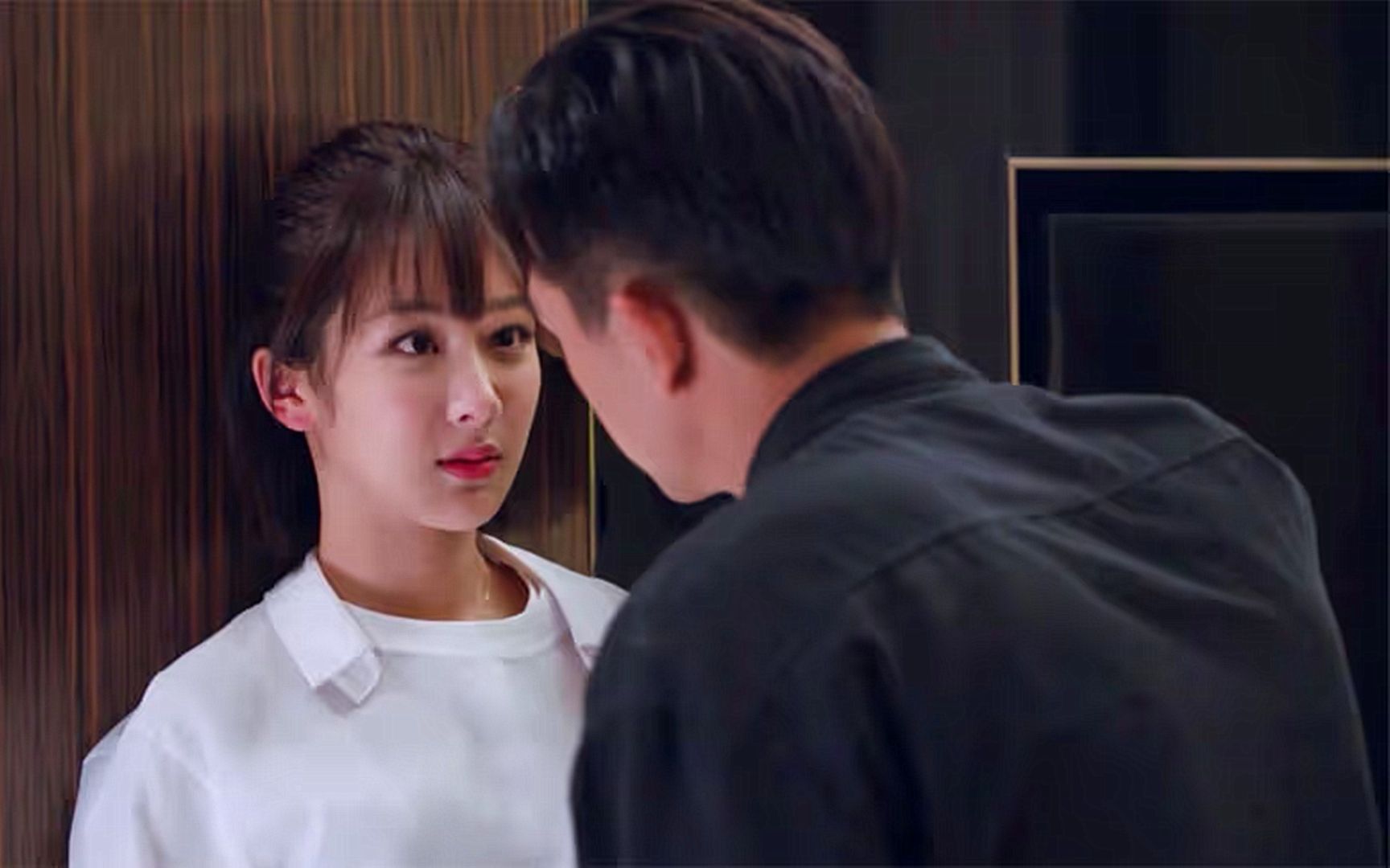 杨紫李现"吻戏"为何只拍上半身?当镜头往下移,网友笑出猪叫声